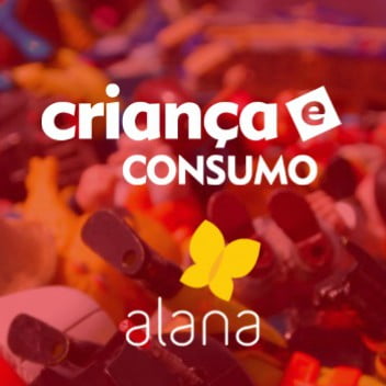 Capa de uma apresentação com a foto de vários brinquedos com um tom vermelho descreve: Criança e Consumo. Alana.